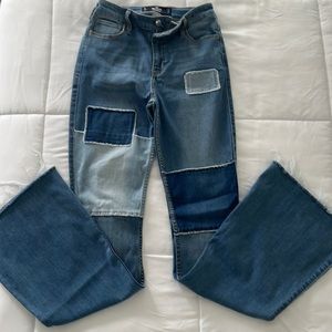 Hollister HiRise Flare Jeans 28w 33L